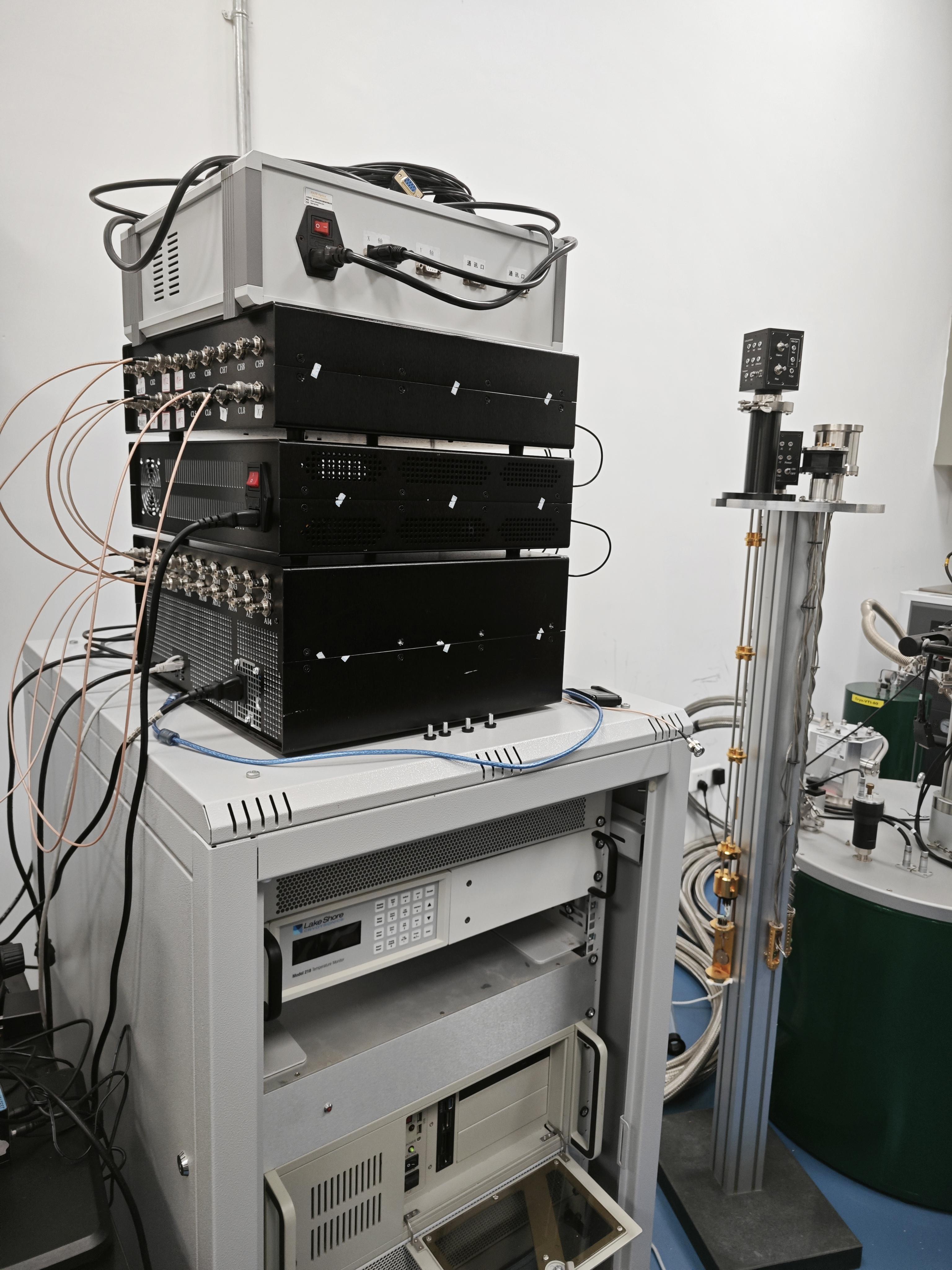 低温强磁场扫描探针显微镜系统