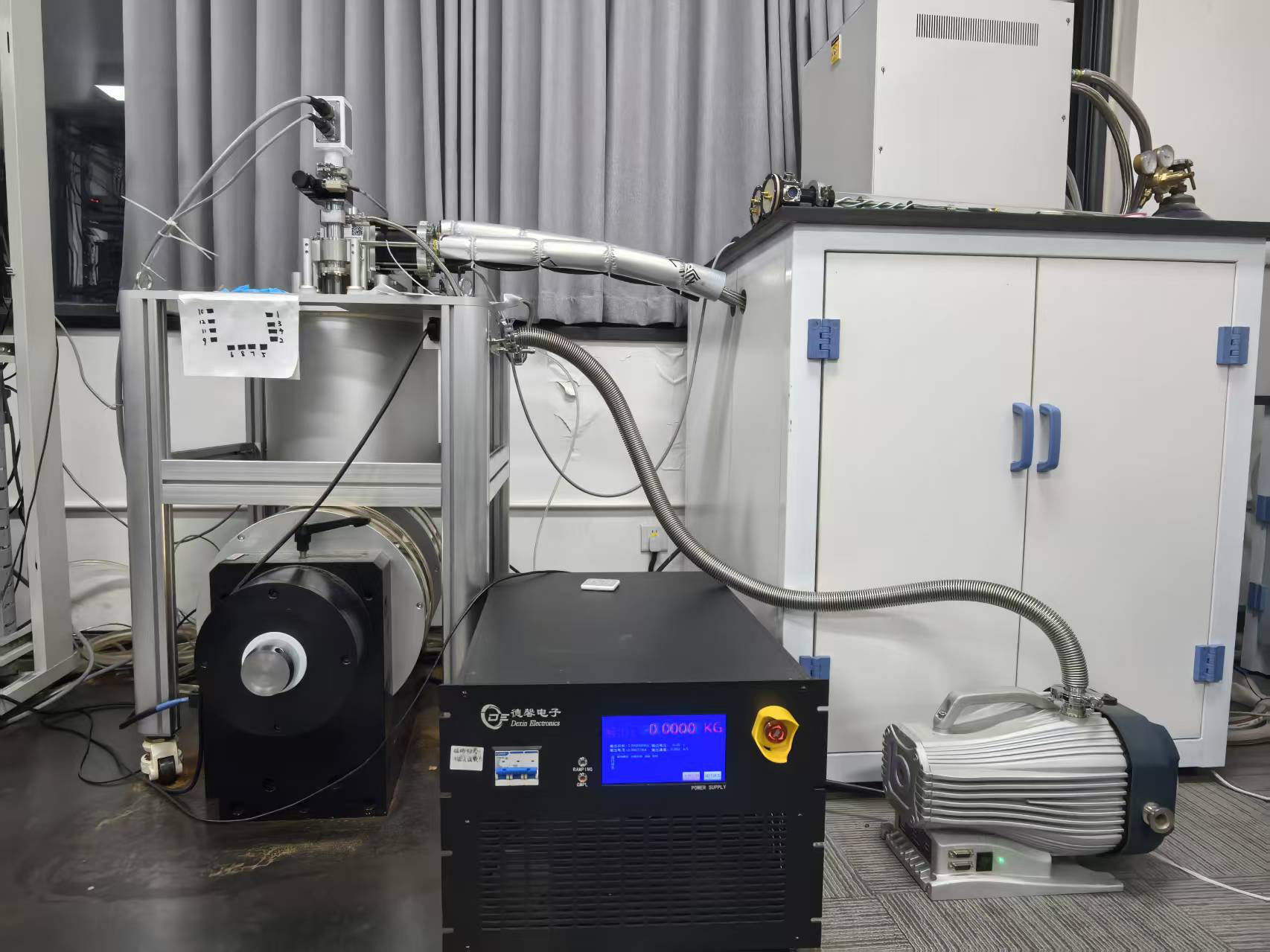 无液氦低振动低温磁场测试系统