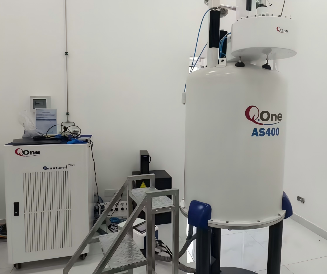 超导核磁共振谱仪