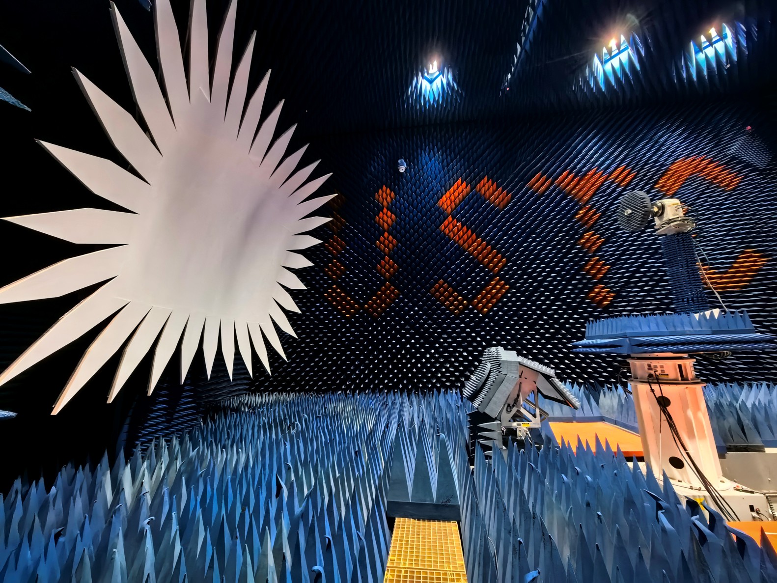 紧缩场测试系统设备