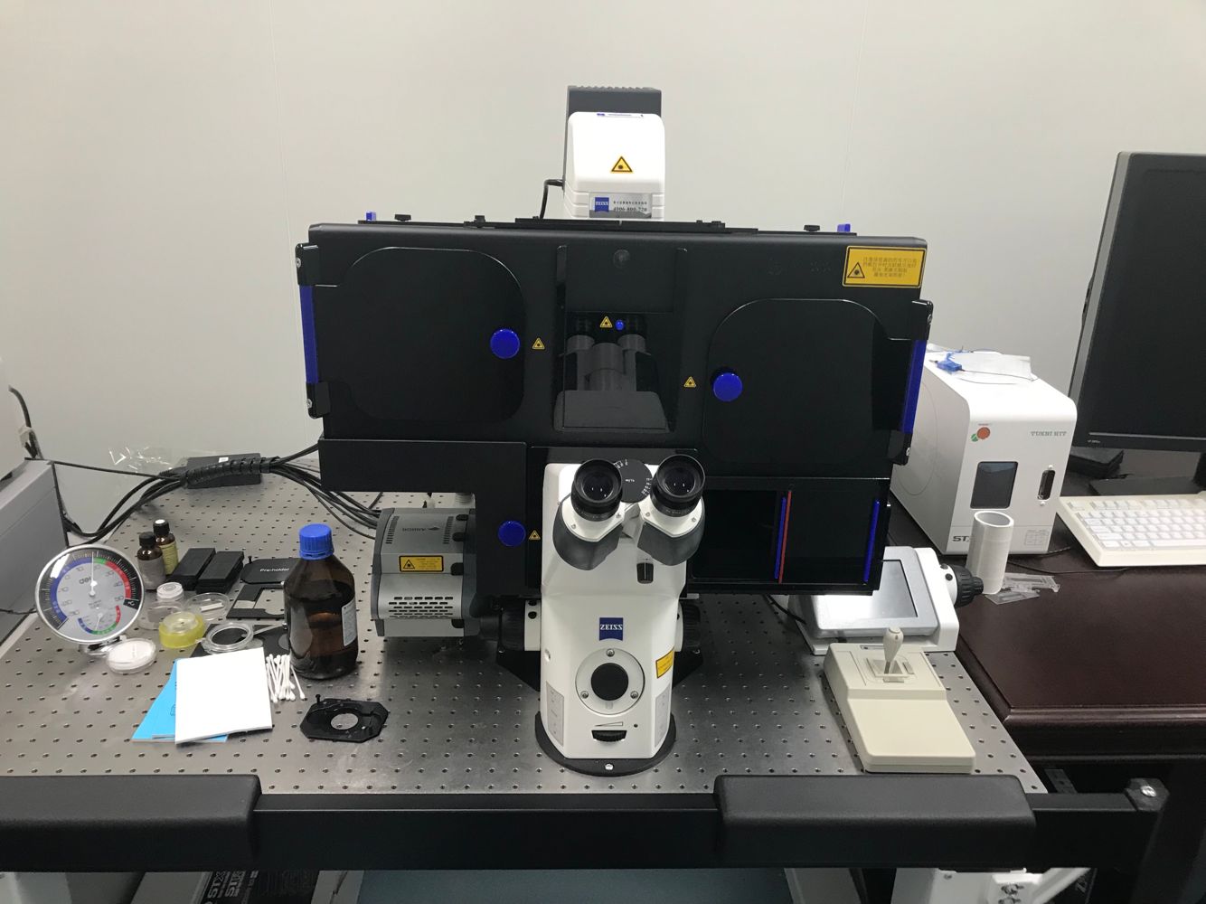 研究级倒置式全电动荧光显微镜