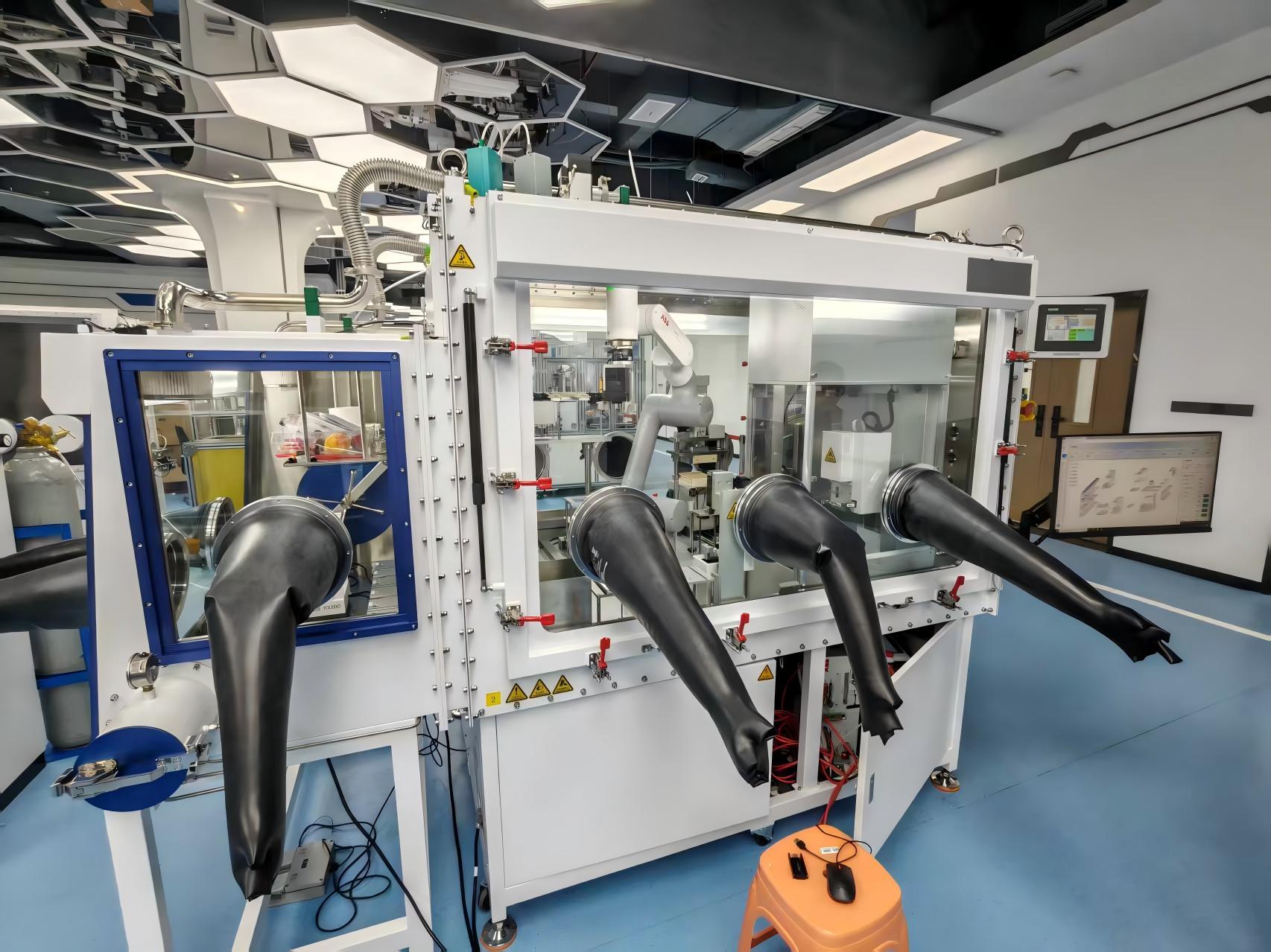 惰性气氛下自动化合成与谱学联动平台